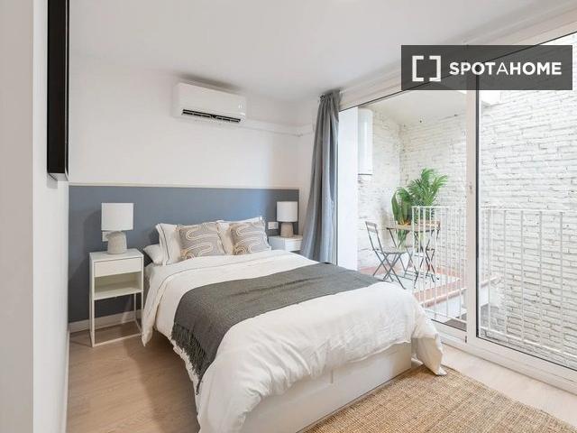 Habitación en piso compartido en alquiler en El Raval, Barcelona
