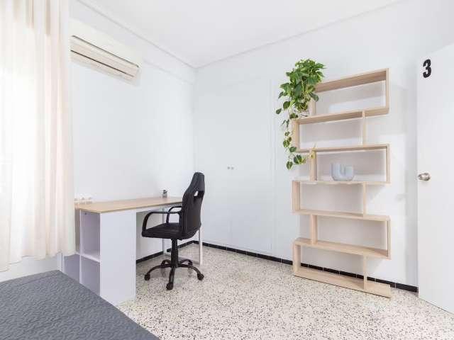 Habitación en piso compartido en alquiler en Elche, Alicante