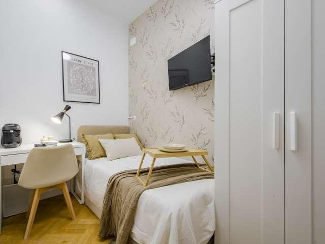 Habitación en piso compartido en alquiler en Embajadores, Madrid