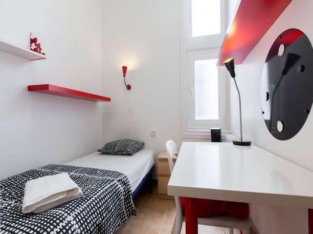 Habitación en piso compartido en alquiler en Embajadores, Madrid