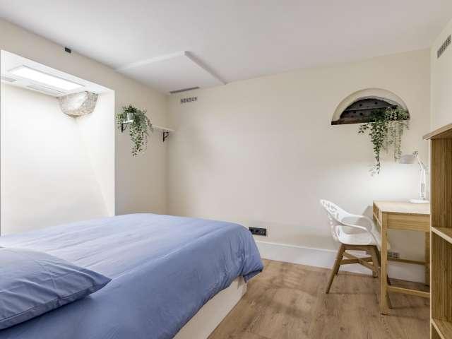 Se alquila habitación compartida Embajadores, Madrid