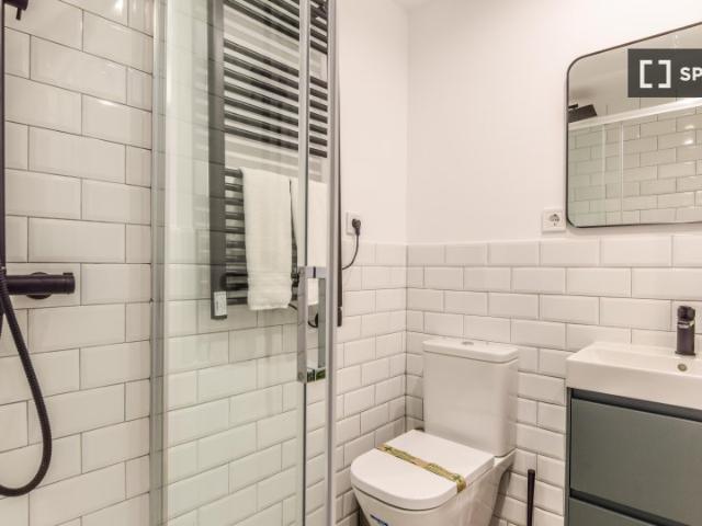 Habitación en piso compartido en alquiler en Embajadores, Madrid