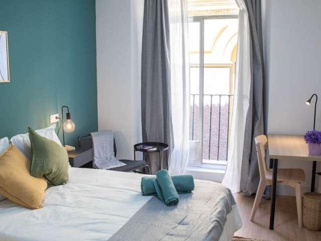Habitación en piso compartido en alquiler en Embajadores, Madrid