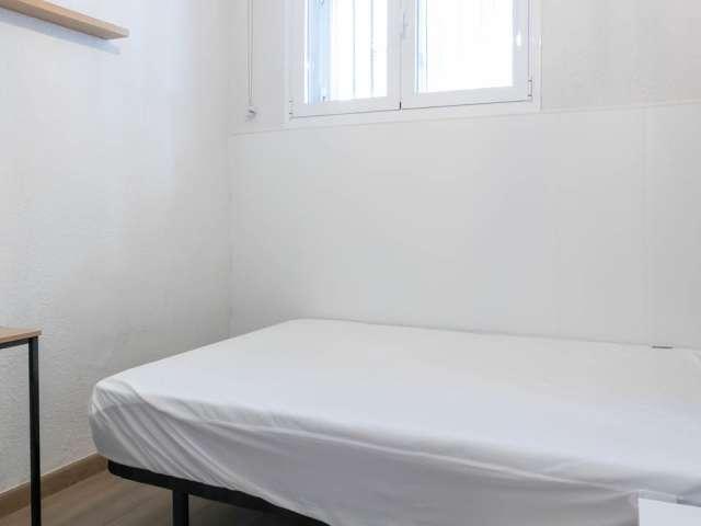 Habitación en piso compartido en alquiler en Fuente del Berro, Madrid