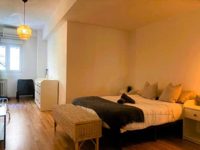 Habitación en piso compartido en alquiler en Gaztambide, Madrid