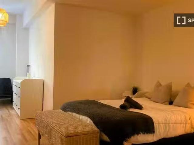 Habitación en piso compartido en alquiler en Gaztambide, Madrid