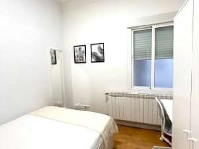 Habitación en piso compartido en alquiler en Hispanoamérica, Madrid