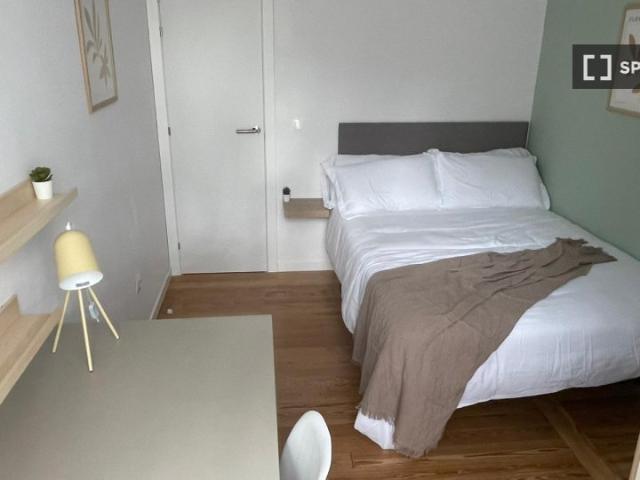 Habitación en piso compartido de 10 habitaciones en Justicia, Madrid