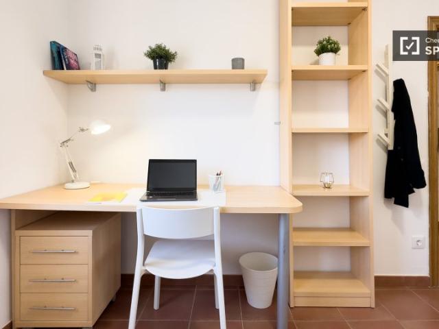 Habitación en piso compartido en alquiler en La Torrassa, Barcelona