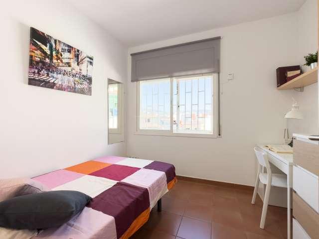 Habitación en piso compartido en alquiler en La Torrassa, Barcelona