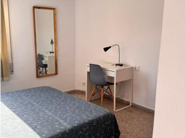 Habitación en piso compartido en alquiler en La Creu del Grau, Valencia