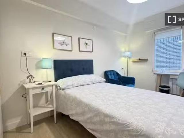 Habitación en piso compartido en alquiler en La Peña, Bilbao