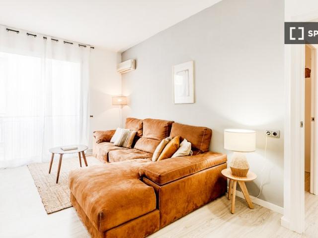 Habitación en piso de 3 habitaciones en alquiler en La Sagrera, Barcelona