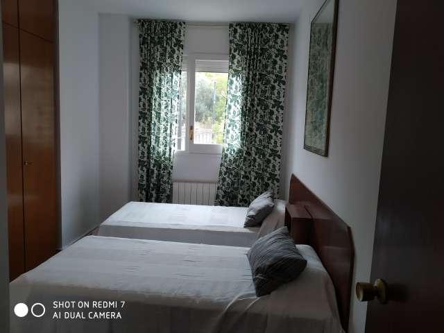 Habitación en piso compartido en alquiler en La Salut, Barcelona