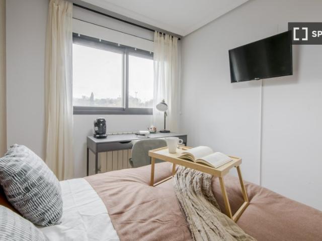 Habitación en piso compartido en alquiler en Legazpi, Madrid