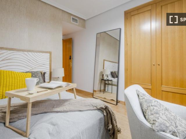 Habitación en piso compartido en alquiler en Legazpi, Madrid