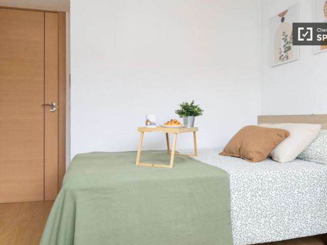 Habitación en alquiler en Los Rosales, Madrid