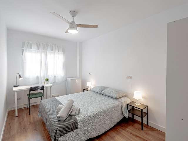 Habitación en piso compartido en alquiler en Moscardó, Madrid