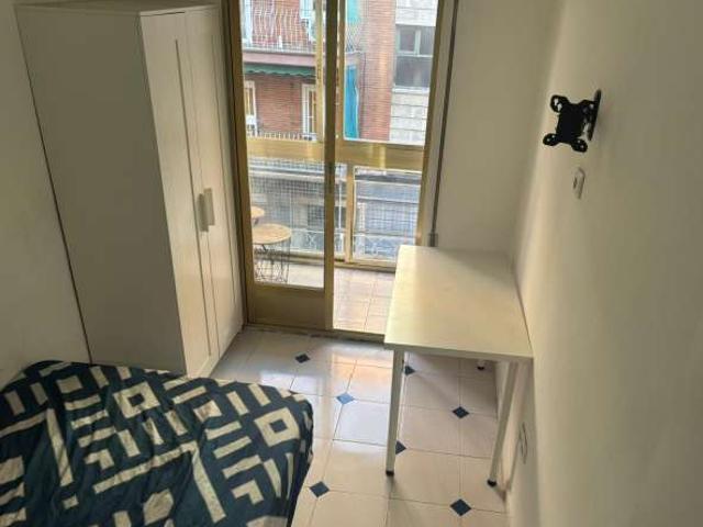 Habitación en piso compartido en alquiler en Moscardó, Madrid