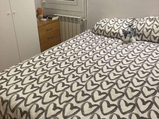 Habitación en piso compartido en alquiler en Navas, Barcelona