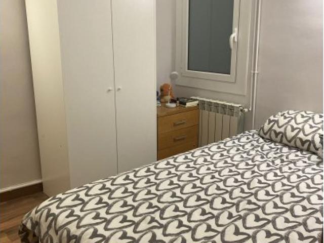 Habitación en piso compartido en alquiler en Navas, Barcelona
