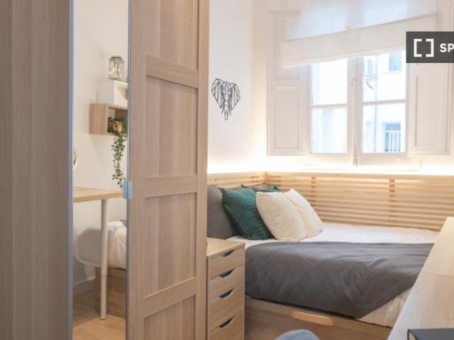 Habitación en piso compartido en alquiler en Niño Jesús, Madrid
