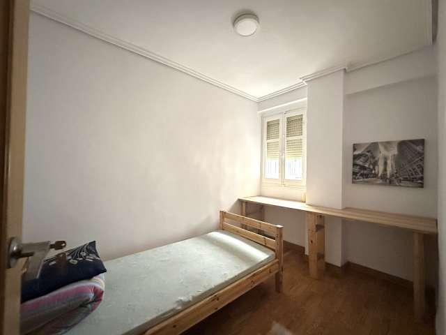 Habitación en piso compartido en alquiler en Nou Moles, Valencia