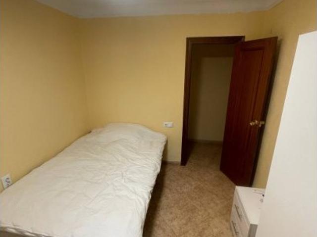 Habitación en piso compartido en Nou Moles, Valencia