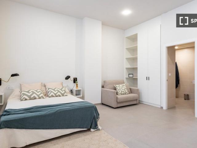 Habitación en piso compartido en alquiler en Nou Moles, Valencia