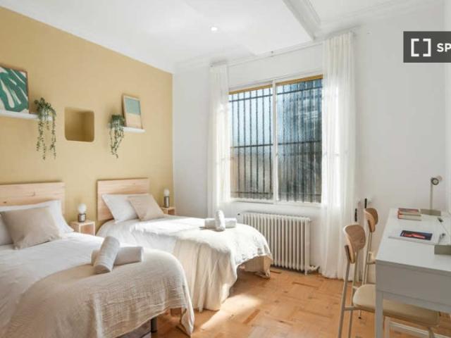 Habitación en piso compartido en alquiler en Nueva España, Madrid