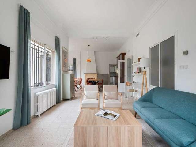 Habitación en piso compartido en alquiler en Nueva España, Madrid