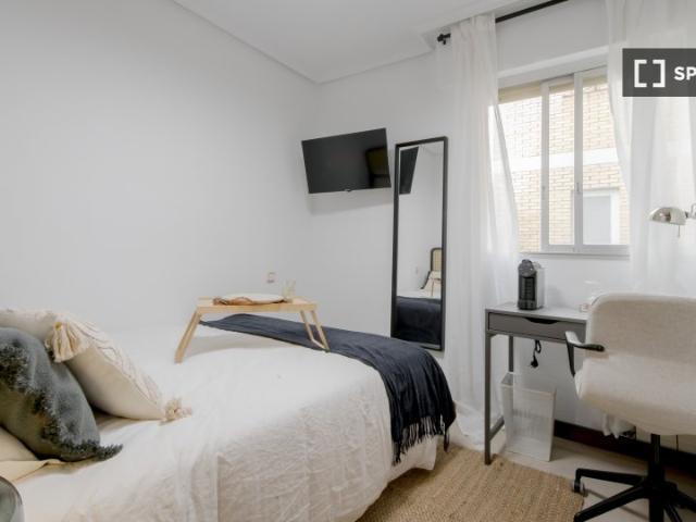 Habitación en piso compartido en alquiler en Pacífico, Madrid