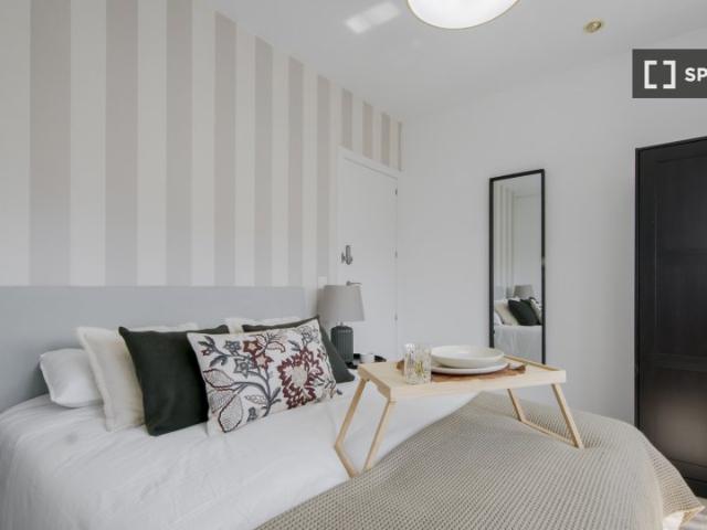 Habitación en piso compartido en alquiler en Pacífico, Madrid