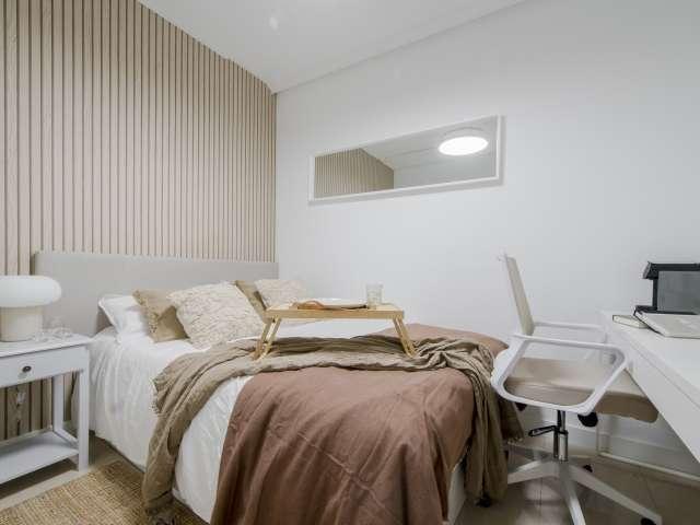 Habitación en piso compartido en alquiler en Pacífico, Madrid