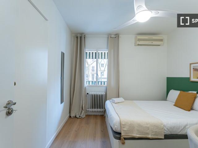 Habitación en piso compartido en alquiler en Pacífico, Madrid