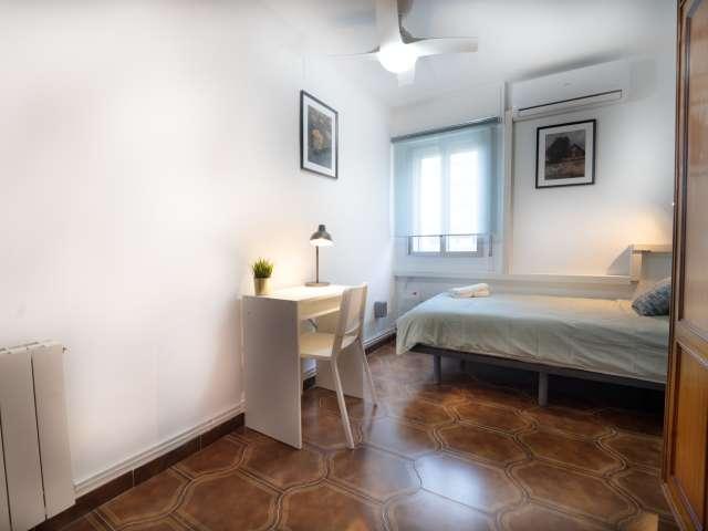 Habitación en piso compartido en alquiler en Peñagrande, Madrid