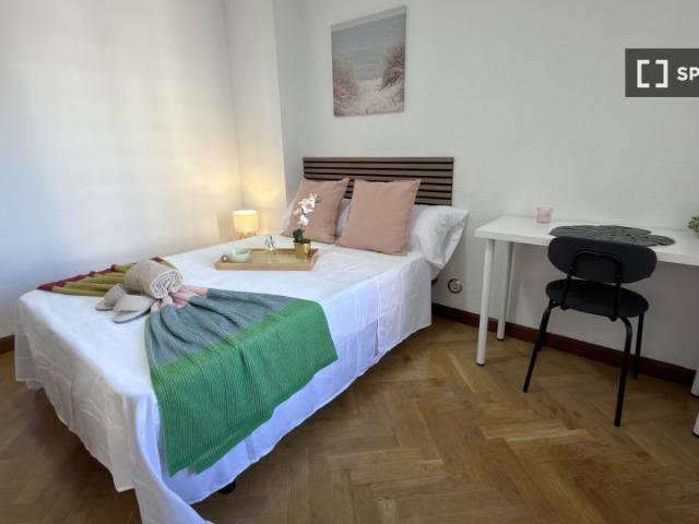 Habitación en piso compartido en alquiler en Pilar, Madrid