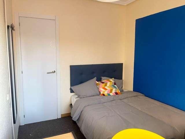 Habitación en piso compartido en alquiler en Pueblo Nuevo, Madrid