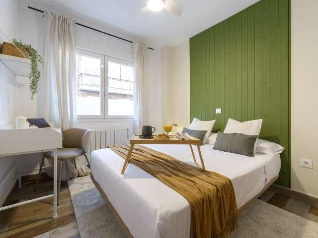 Habitación en piso compartido en alquiler en Quintana, Madrid