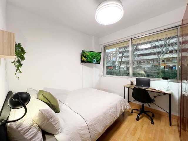 Habitación en piso compartido en alquiler en Quintana, Madrid