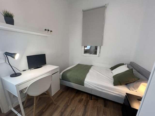 Habitación en piso compartido en alquiler en Ríos Rosas, Madrid