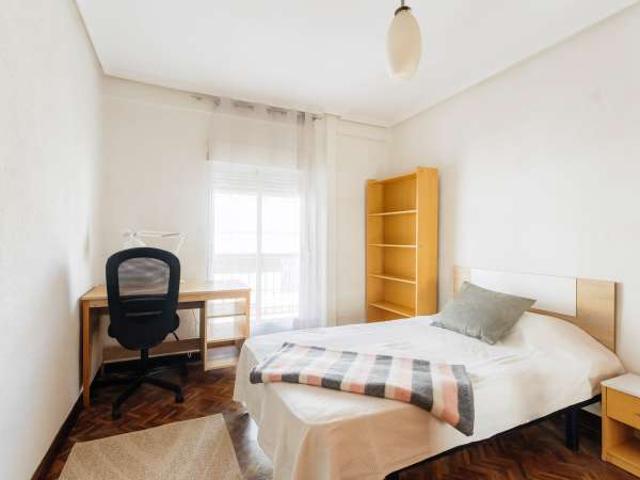 Habitación en piso compartido en alquiler en Rondilla, todos los gastos incluidos