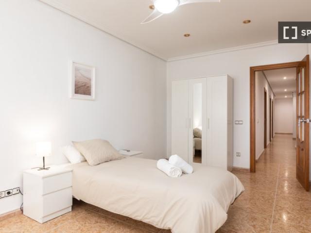 Habitación en piso compartido, Russafa, Valencia