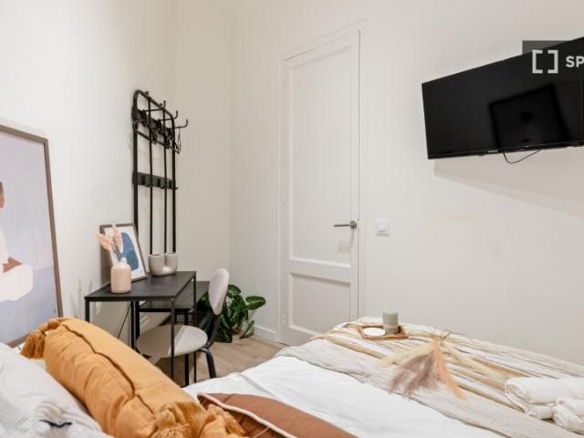 Habitación en piso compartido en alquiler en Sant Antoni, Barcelona