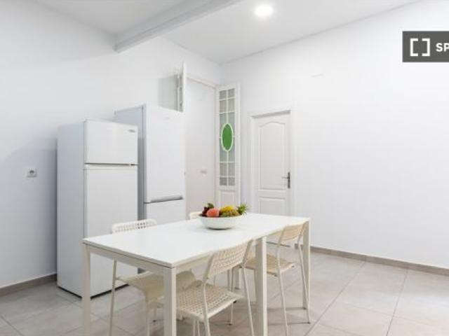 Habitación en piso compartido en alquiler en Sant Francesc, solo para profesionales y estudiantes