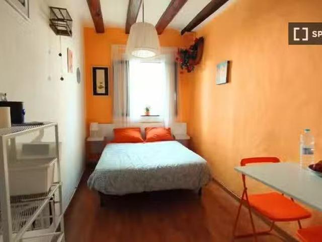 Habitación en piso compartido en alquiler en Sant Pere Santa C.