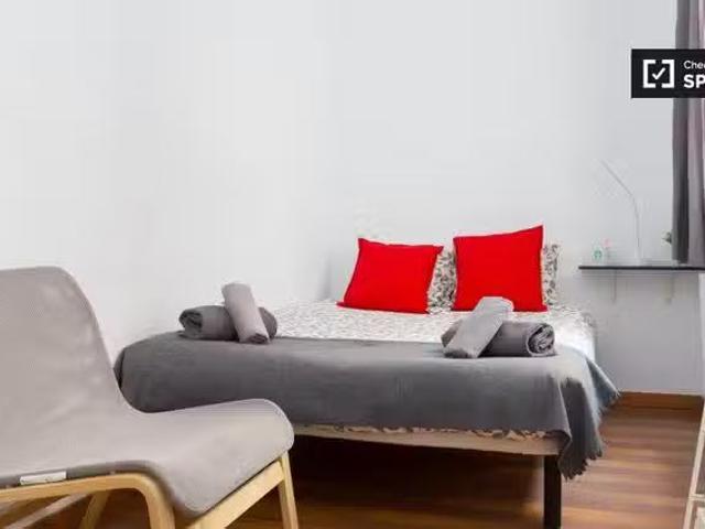 Habitación en piso compartido en alquiler en Santa Eulália, Ba.