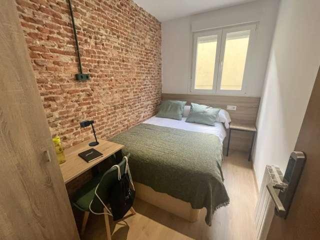 Habitación en piso compartido en alquiler en San Diego, Madrid