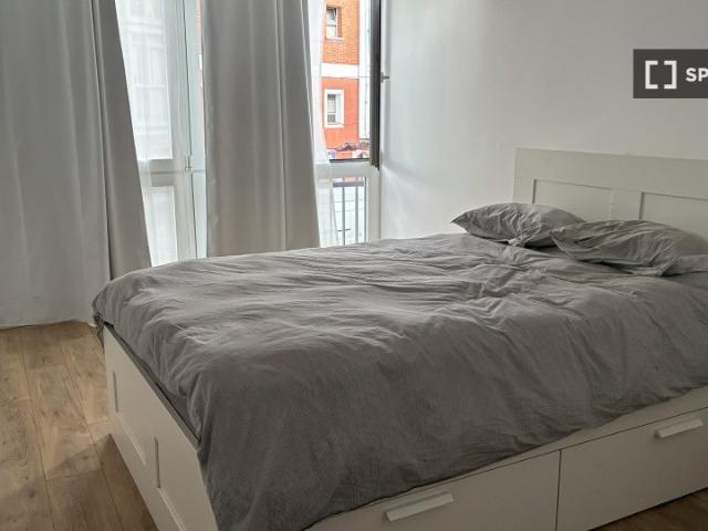 Habitación en piso compartido en alquiler en San Isidro, Madrid