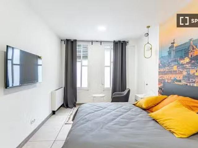 Habitación en piso compartido en alquiler en Sol, Madrid
